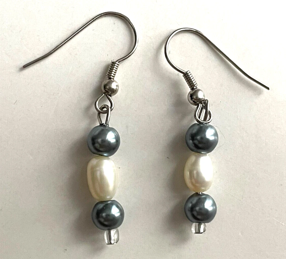 Les Nina  Boucle d'oreille sur puce acier inoxydable plaqué or 24K