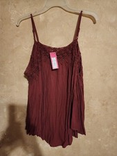 NWT Womens XXL Cold Shoulder Top