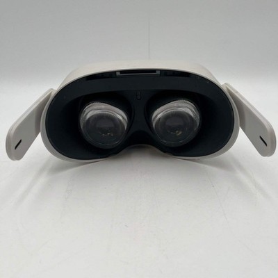 Oculus Quest 2 128GB Standalone All-in-One VR KW49CM Headset Only