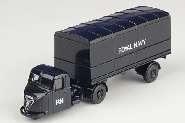 VANS Scarabeo Oxford pressofuso 1 76 con furgone Royal Navy