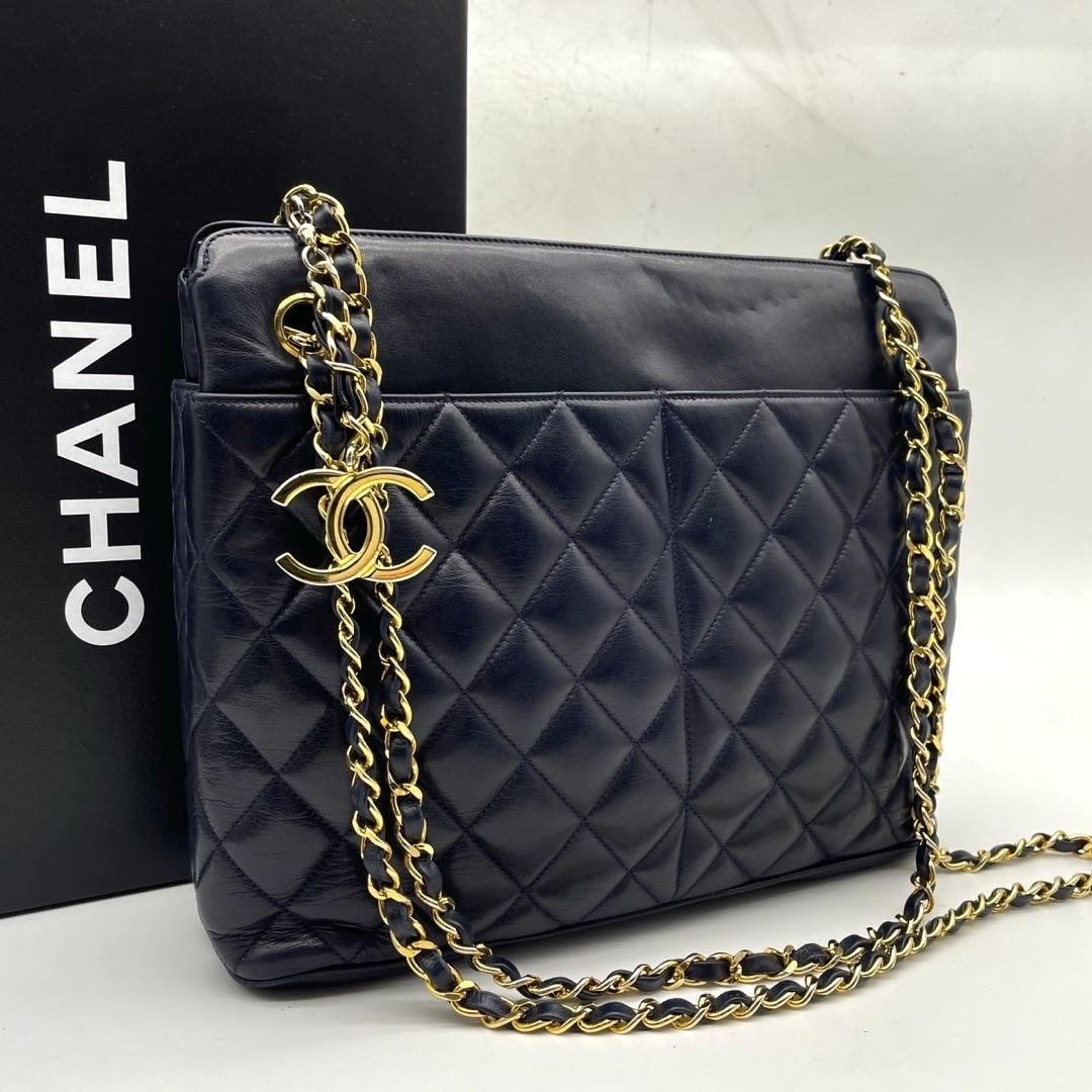 Authentic CHANEL Matelasse Shoulder Bag Hand Chain Coco Chanel