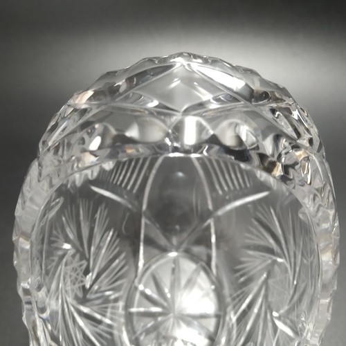 Crystal Basket with Spinning Hobstars and Notched Rim w/ Criss Cross on Handle - Bild 8 von 14