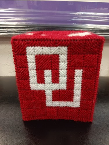Handmade Oklahoma Sooners Crochet Kleenex Box Holder - Picture 5 of 5