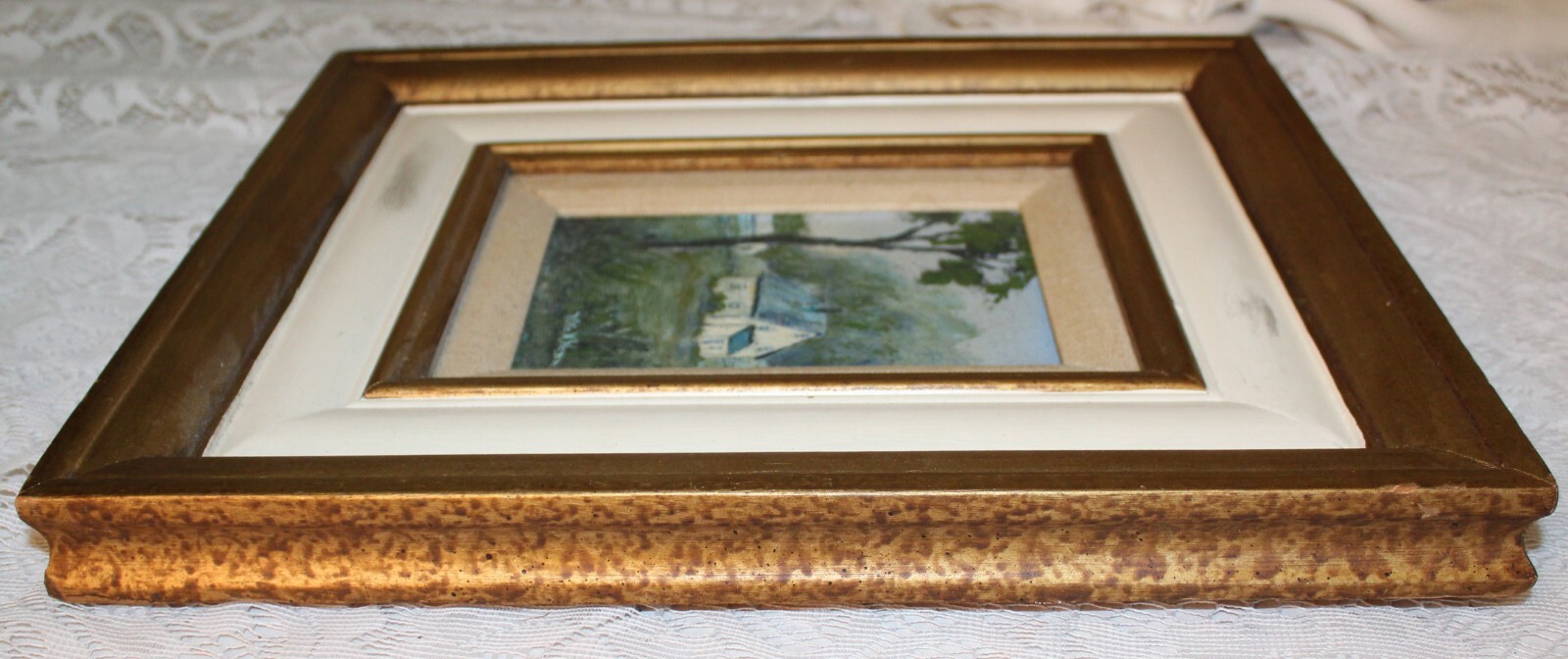 VINTAGE PAINTED WOOD PICTURE FRAME WITH 5X7" OIL PAINTING COUNTRY HOME