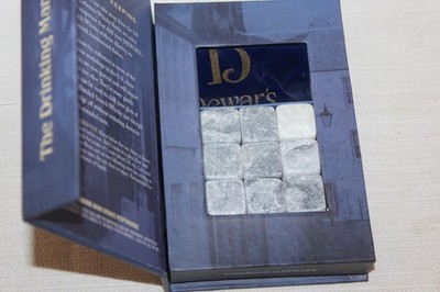 NEW Dewar s Whisky Rocks Stone Ice Cubes Gift Set   Set of 9