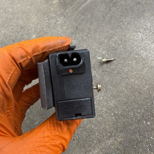 BMW E36 Fuel Door Lock Actuator Gas Flap CENTRAL LOCKING SYSTEM M3 328 325 - Picture 5 of 6