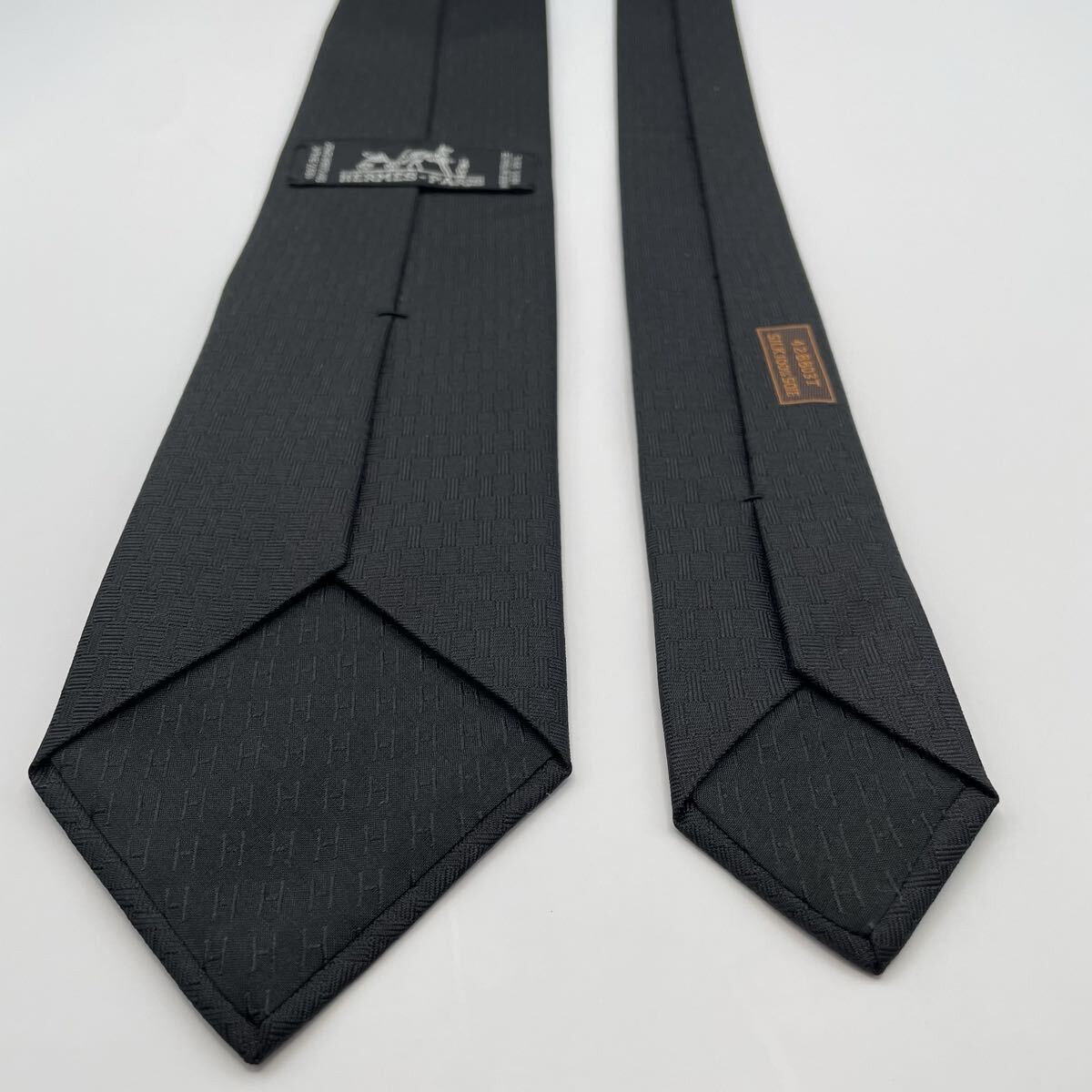 Good Condition HERMES  Tie H Pattern Solid Tie Hi… - image 6