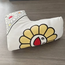 Smile Sunflower Design Magnetic Closure Blade Putter Club Cover Golf Headcover
