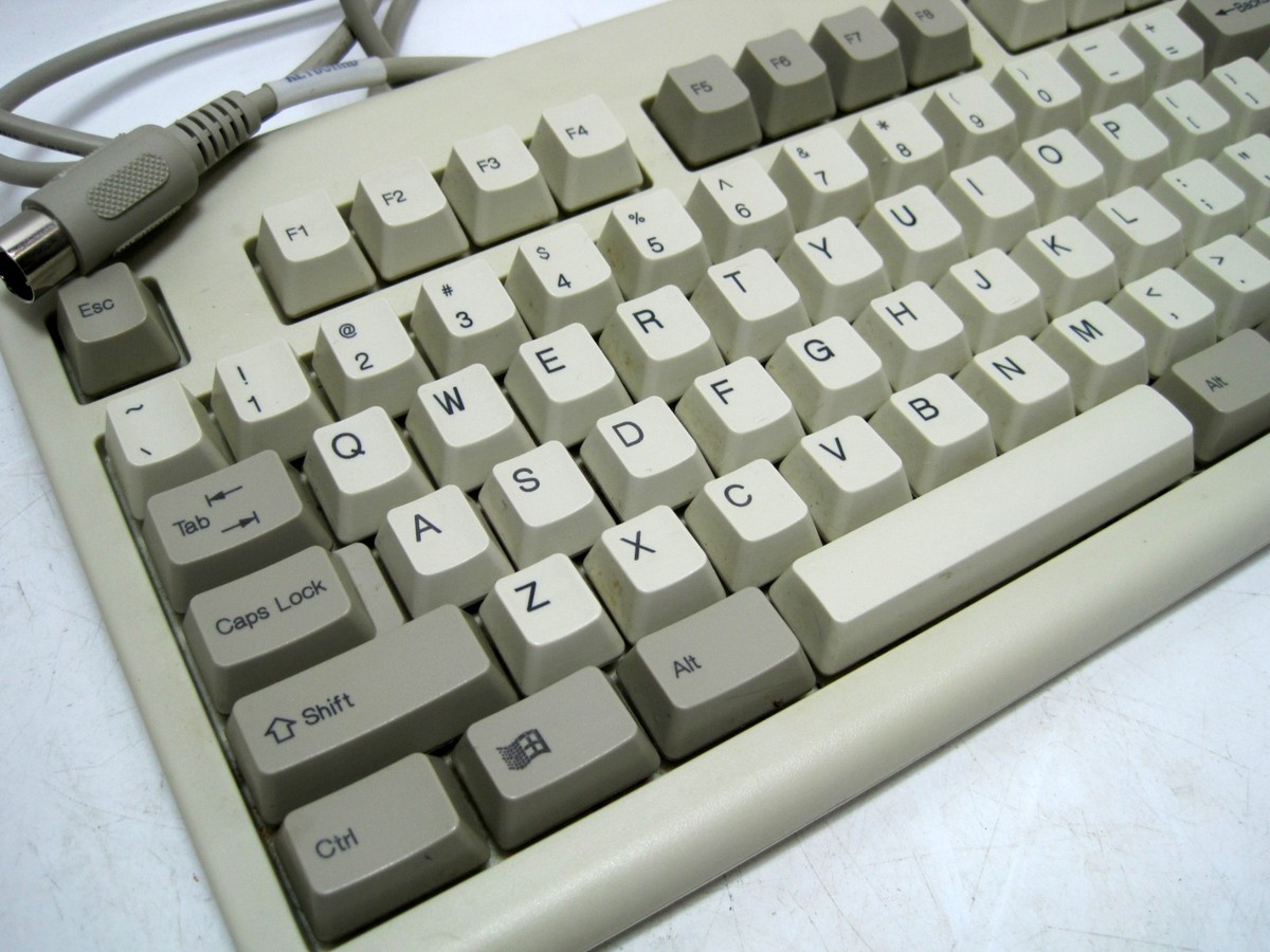VTG Windows 95 Keyboard KBD-WIN95 AT/XT Computer Keyboard Beige