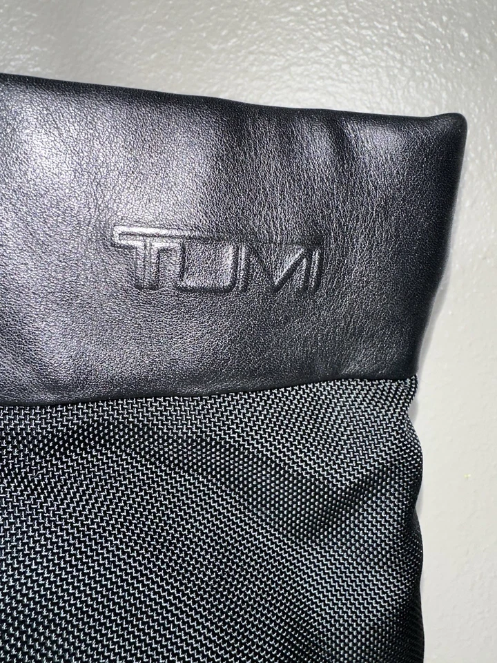 Bolso de Mano TUMI City 4362 Negro Nylon Balístico Cuero Grande de Viaje con Bolsa Foto 2 de 4