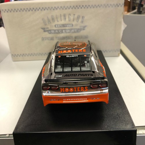 Chase Elliott #9 Hooters Throwback 2021 Camaro ZL1 Color Chrome CX92123HODCLCL - Picture 4 of 8