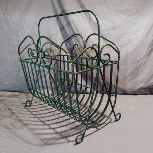 Vintage Wrought Iron Green Magazine Rack Newspaper Holder Decor - Picture 5 of 11