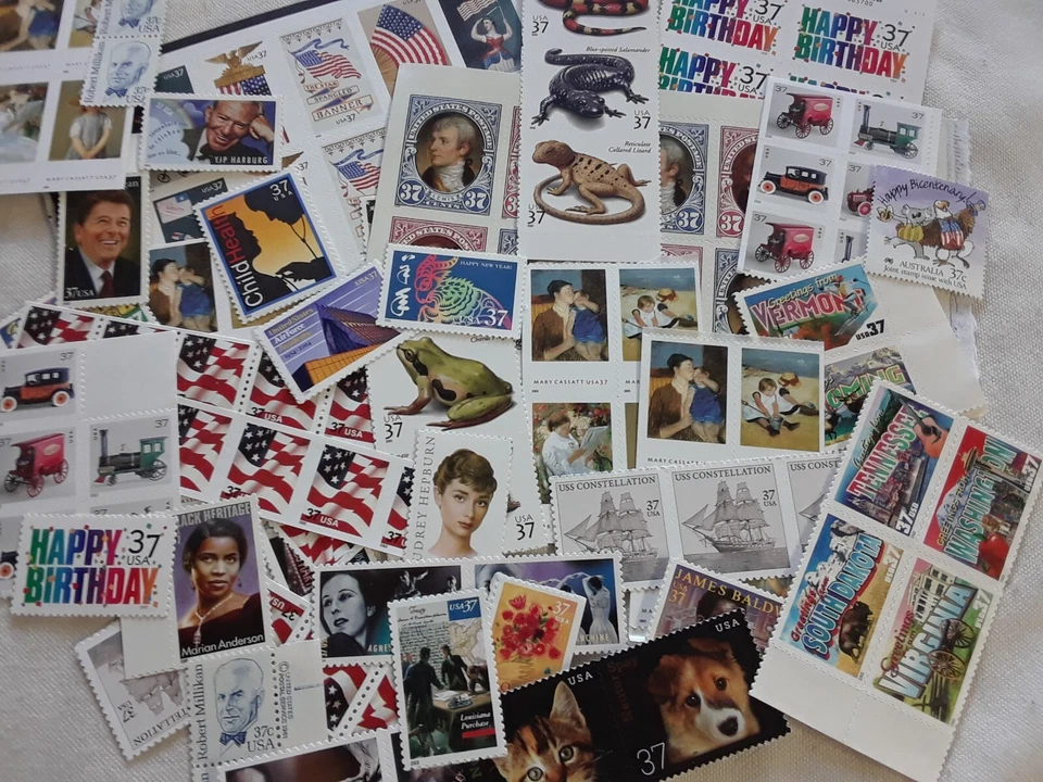 Unused 60 of Multiples & Strips & Singles of 37¢ US Postage Stamps USA FV $22.20 - Image 3 of 4