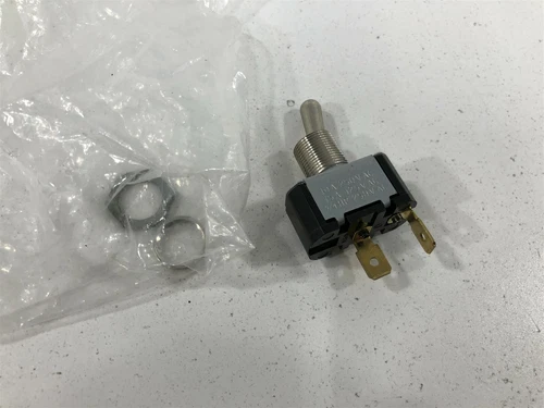 Eaton SPST 0626 10A 3/4HP 250V 15A 125V 1/2HP Toggle Switch