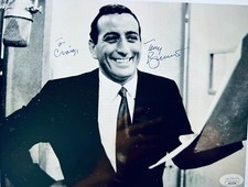 Tony Bennett Signed• JSA Original 8x10 Photograph • B&W autographed Original