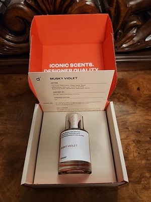MUSKY VIOLET unisex perfume men / womans fragrance Mojave Ghost EDP Dossie