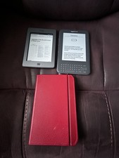 Amazon Kindle bundle 3rd 4th Gen D00901 D01200 6 With a Cover. 1 Works