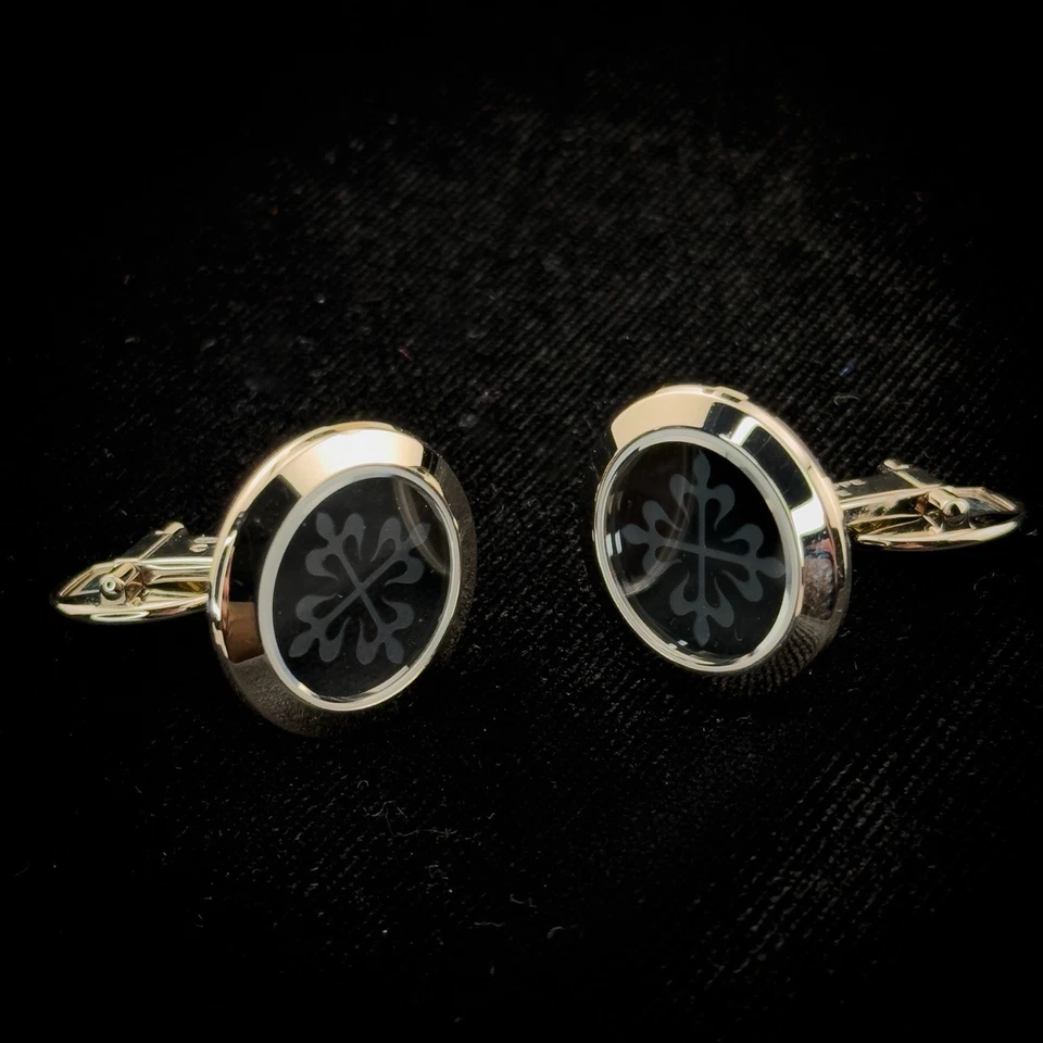 Bracelete Patek Philippe Calatrava 205.9107G centro ônix gravado ouro branco 18K - Imagem 4 de 4