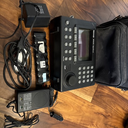 TEKTRONIX RFM151 CATV SIGNAL ANALYZER SPECTRUM ANALYZER, SIGNAL METER