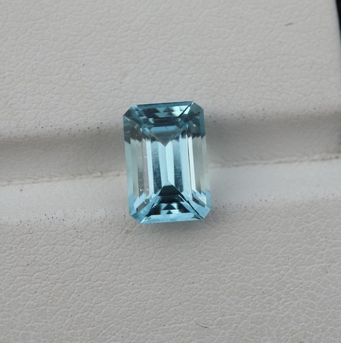 2.15 Cts 9.6x6.5 MM Natural AAA Blue Aquamarine Faceted Octagon Gemstone - Picture 4 of 14