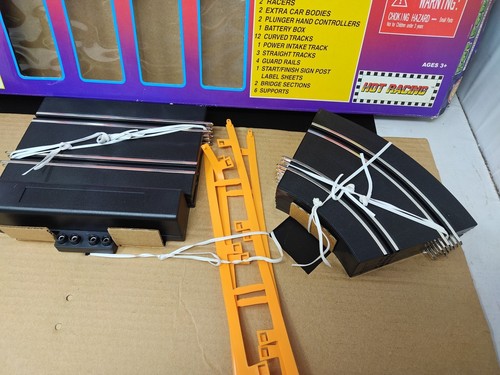 Golden Bright Battery Operated Road Racing Set Hot Rodz Challenger - Picture 7 of 9