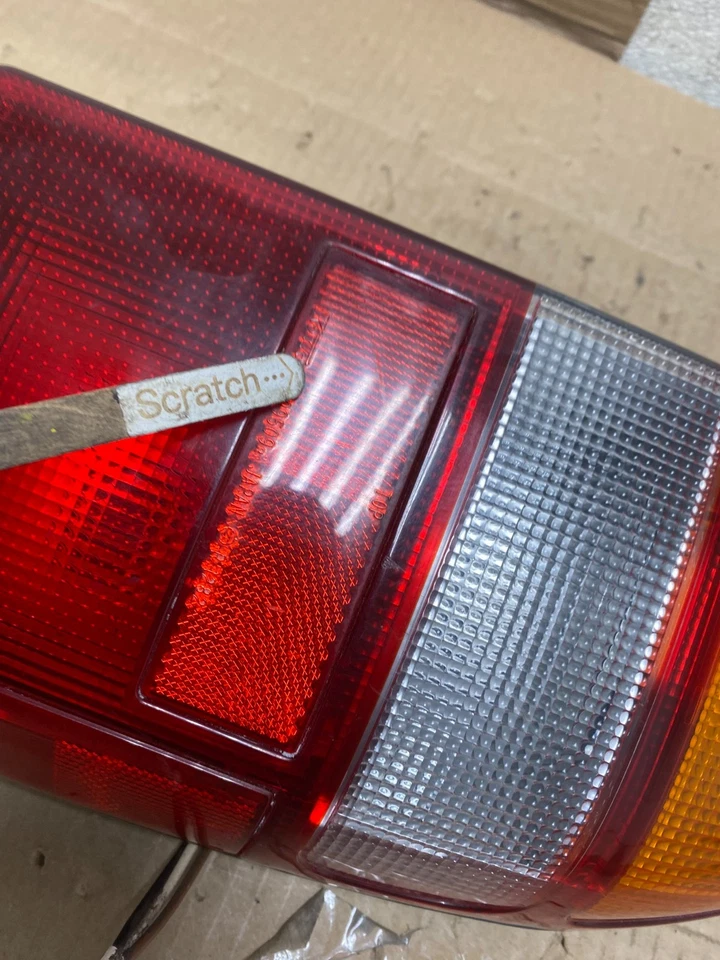 Оригинальный правосторонний задний фонарь для Suzuki XL-7 Vitara 1999–2003 годов выпуска U2988 DW - Изображение 4 из 4