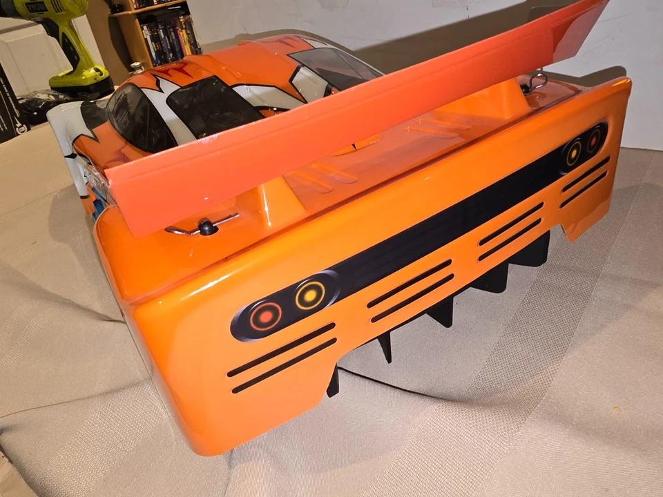 SERPENT SRX8 GTE 1/8 SCALE RTR SEDAN #83556-1 WITH CASTLE MAMBA X ESC AND MOTOR - Image 2 of 4