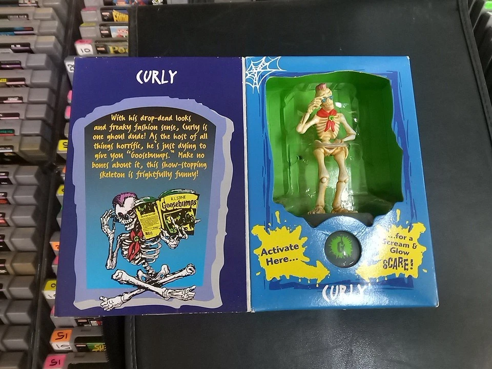 复古 1996 年 RL Stine Goosebumps #4 卷曲奶酪和模具灯声音人偶 — 第 2/4 张图片