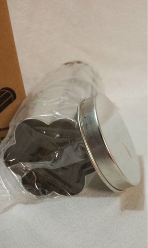 Pampered Chef Valtrompia Bread Tube Flower #1550 Kitchen Baking Metal NEW in Box - Picture 3 of 9