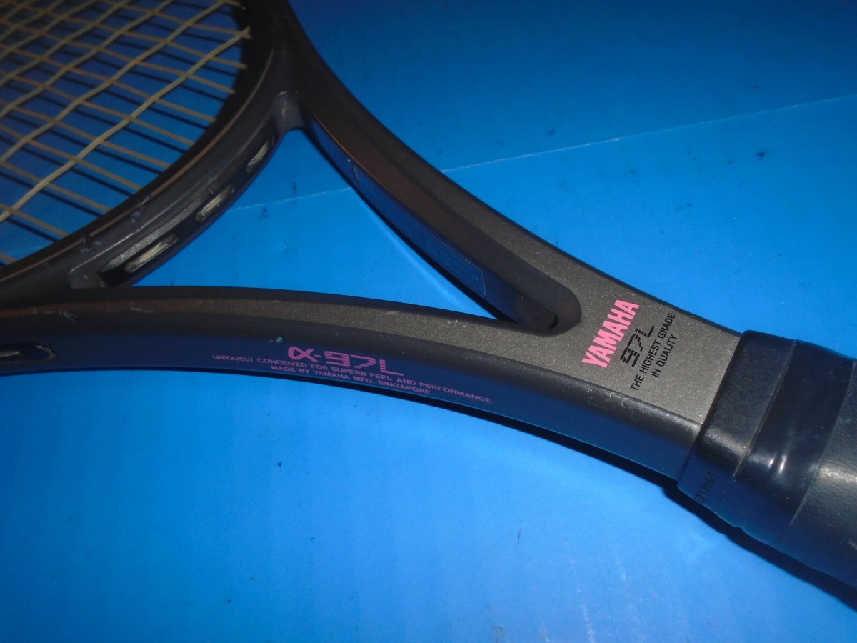 Yamaha 97L Tennis Racquet. 4 1/4. 11.55 oz. 16x18. 18mm beam