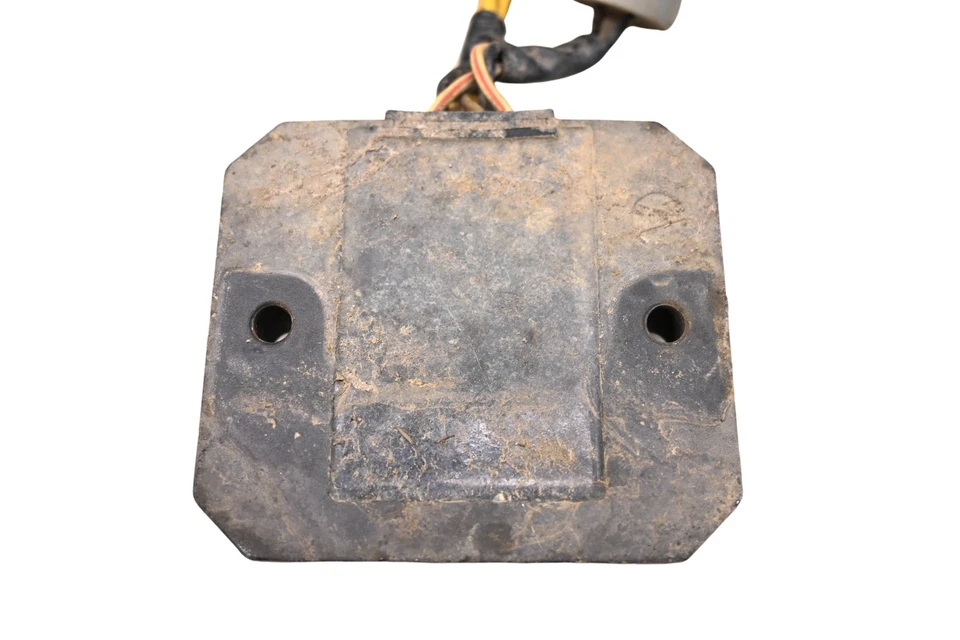 04 Rectificador regulador Kawasaki Prairie 700 4x4 KVF700 Foto 2 de 3