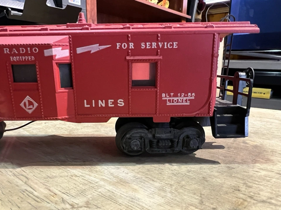 Lionel #5617 caboose. Lionel Lines original box - Image 3 of 4