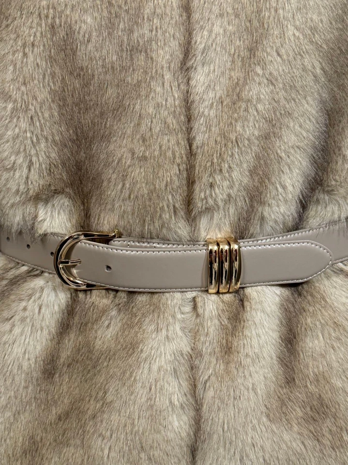 Chaleco de piel sintética para mujer NUEVO CON ETIQUETAS ADIVINA BY MARCIANO S Foto 4 de 4