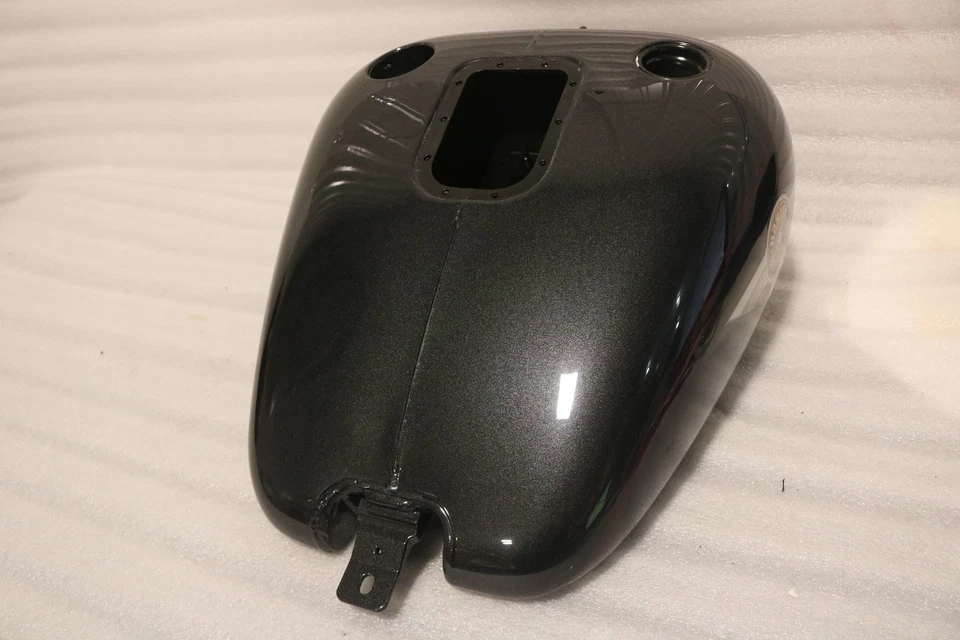 62208-05BRD NEW OEM 2005 HARLEY-DAVIDSON FLSTFI SOFTAIL FATBOY GAS TANK BLACK - Image 2 of 4