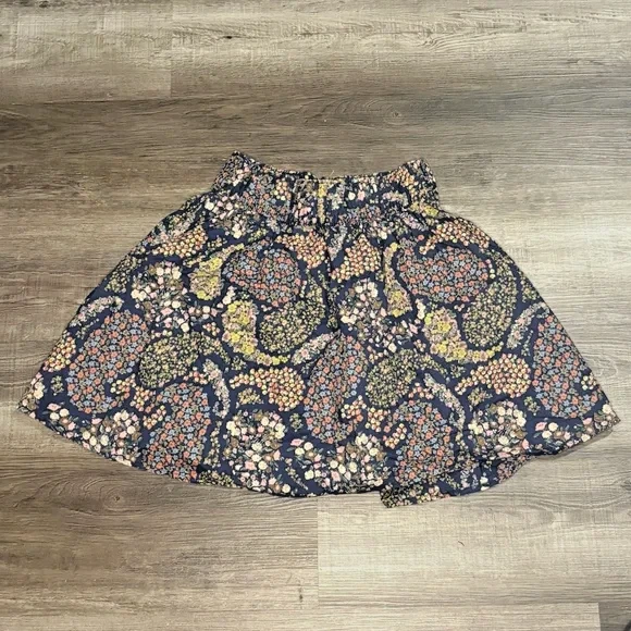 Falda H&M 100% Algodón Floral/Paisley - Talla S Pequeña Foto 2 de 3