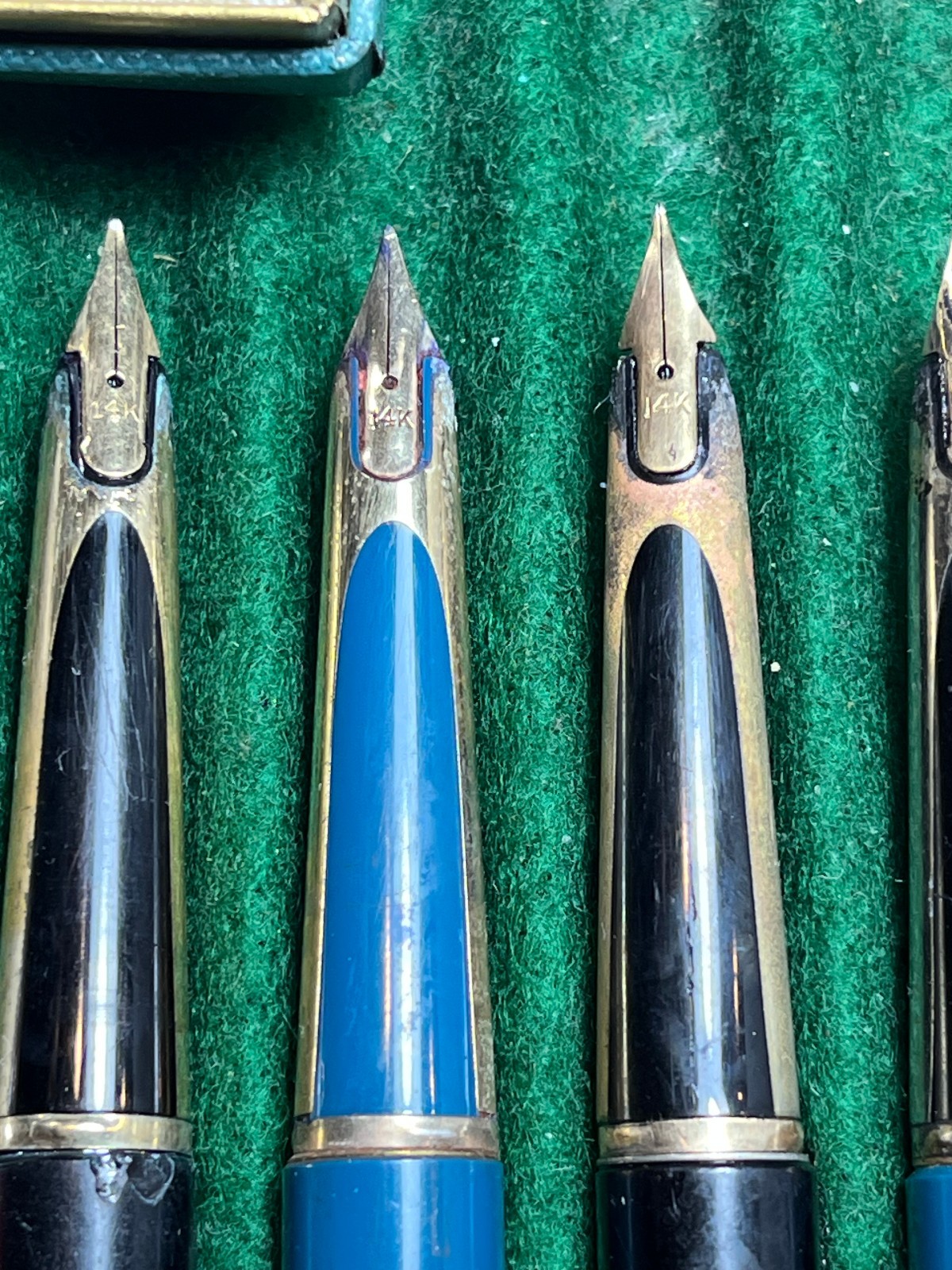 Massive lot of Waterman c/f fountain pens from the 1950s for parts & restoration