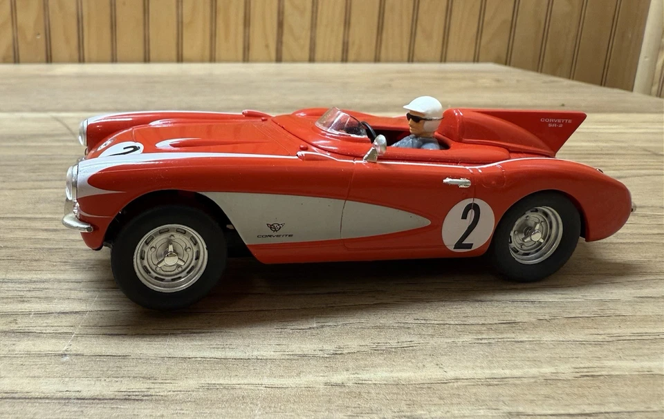 Clásico Corvette SR-2 Coche Ranura 1/32 Funciona Bien Rojo Corvette Ninco Foto 2 de 4