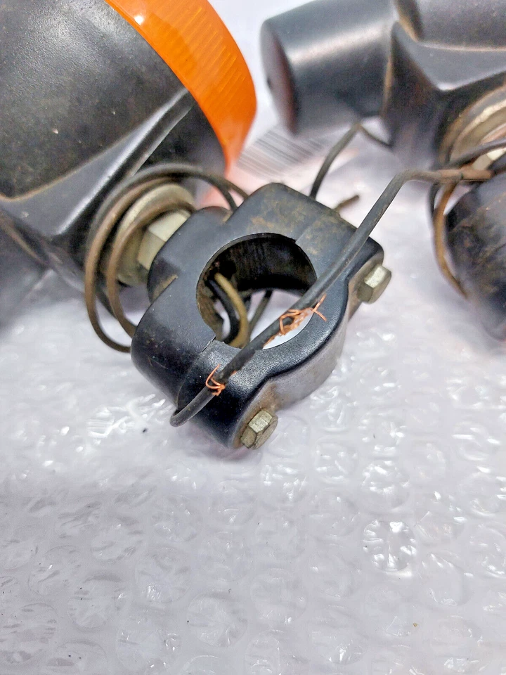 Luz intermitente delantera Kawasaki KE100 KE125 KE175 KL250 KLR250 NUEVO DE STOCK Foto 4 de 4