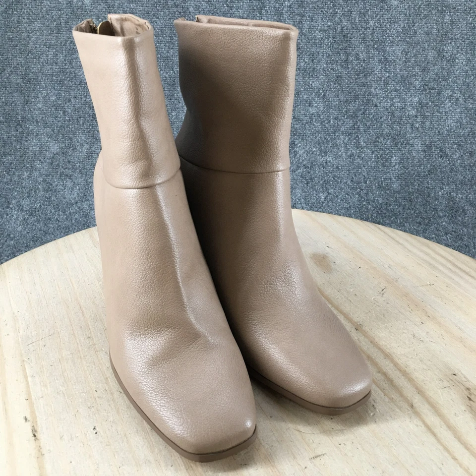 Shoedazzle Boots Womens 10 Inesa Ankle Booties Beige Faux Leather Heels Back Zip - Image 3 of 4