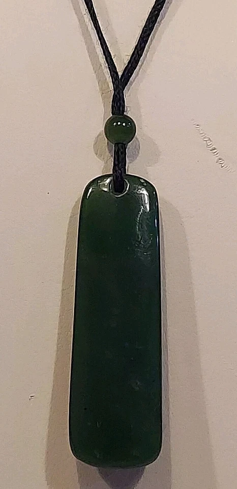 Collar Unisex Genuino Verde Manzana Natural Nefrita Jade en Cordón de Seda Negro Foto 2 de 4