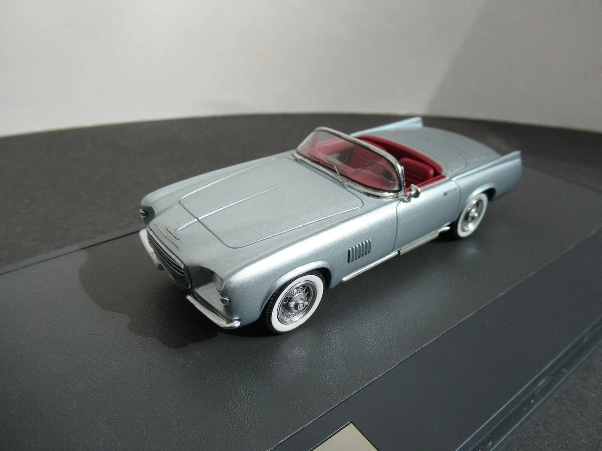 Miniature Chrysler Town & Country Cabriolet - Matrix 1/43 - Noire