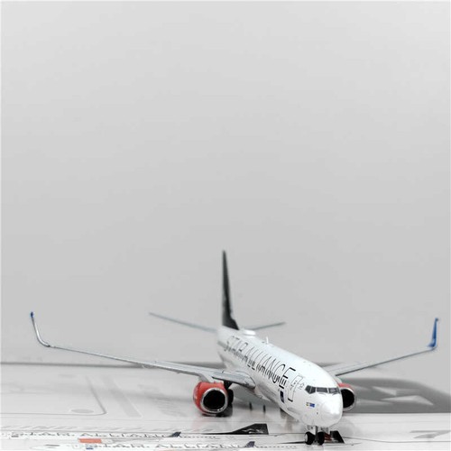 Modellino aereo passeggeri pressofuso 1:400 JC Wings SAS BOEING B737-800 - Foto 7 di 9