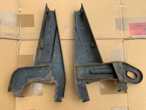 VW Corrado Halter Stoßstange vorne 535807113 535807114