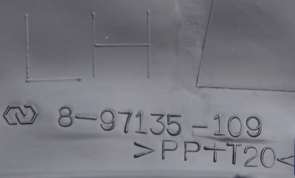 Protector de viruta de recorte de pozo de rueda derecha Isuzu Rodeo 1998-2004 8971734540 8-97135-109 Foto 3 de 4