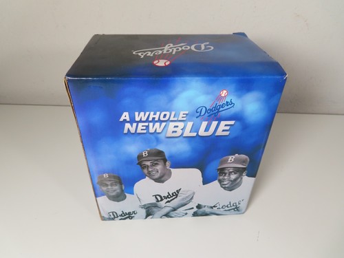 2013 Los Angeles DODGERS Jackie Robinson, Newcombe, Campanella SGA Statue - Picture 4 of 13
