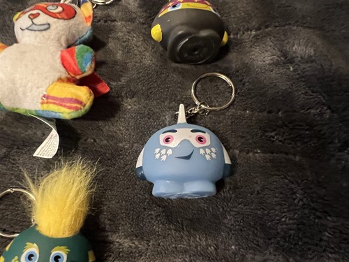 LOT OF 12 AMERICAN HEART ASSOCIATION KEYCHAINS WITH LANYARD AND 2 METAL CLIPS - Picture 5 of 10