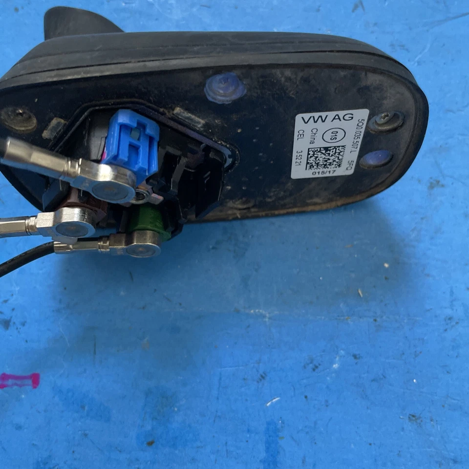 Antena de radio de techo 5q0035507l negra OE ⚙️ se adapta a VOLKSWAGEN GOLF 2015-2017 Foto 2 de 4