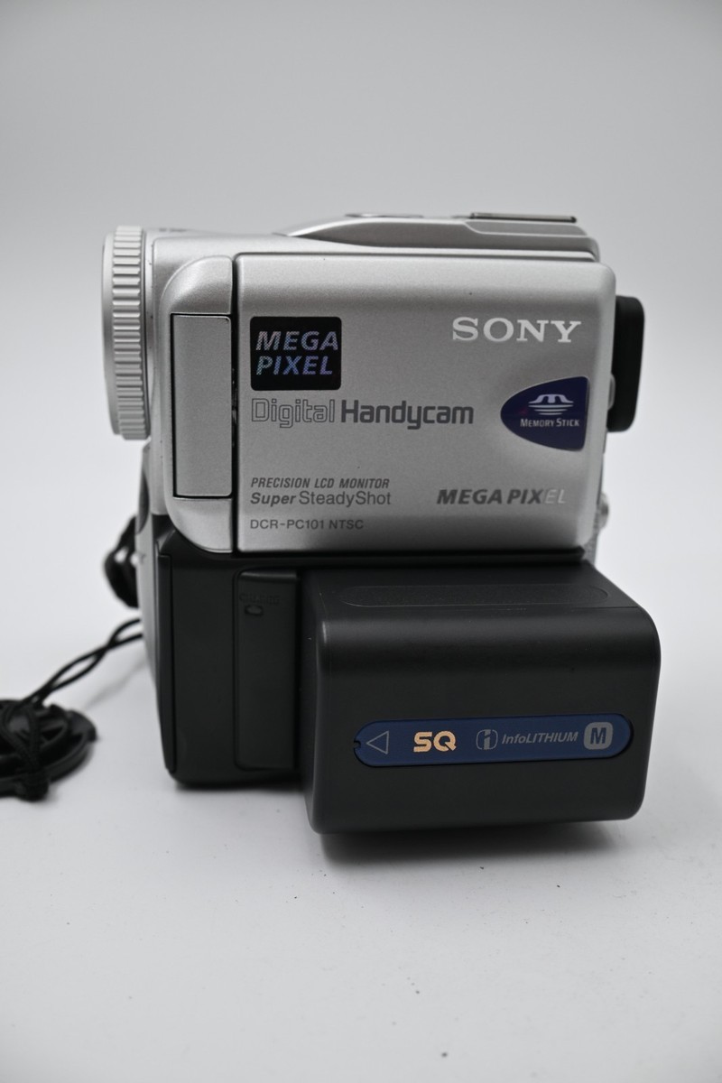 SONY ソニーDigital Handycam DCR-PC101 Sony DCR-PC101 Mini DV digital camcorder at Crutchfield