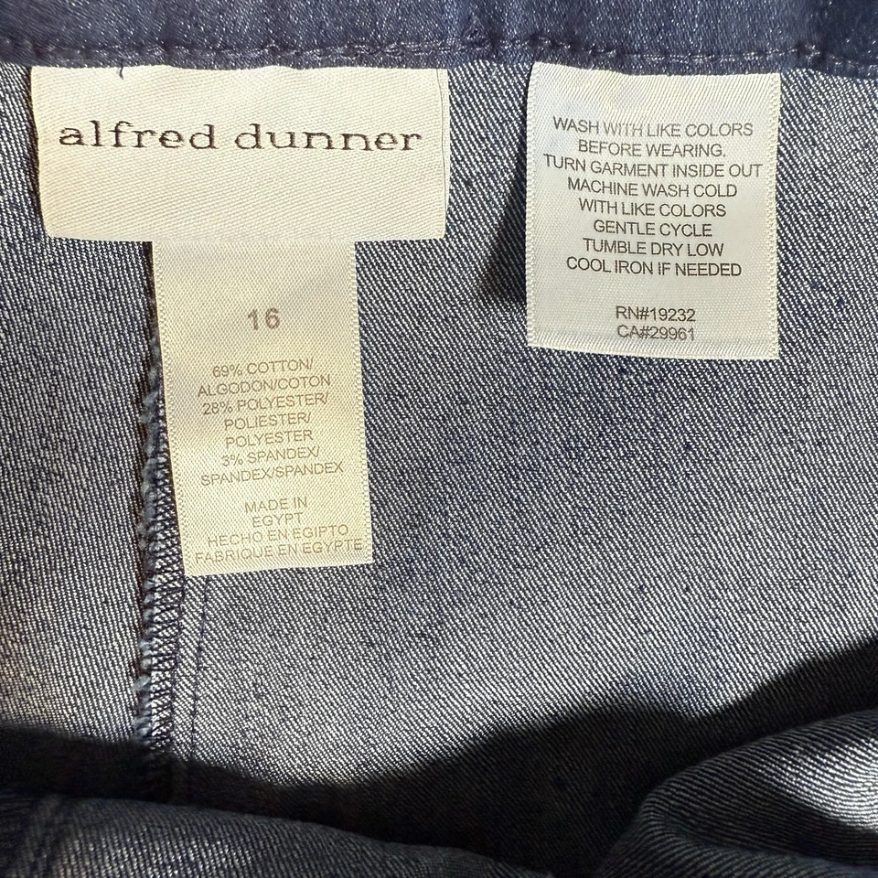 Alfred Dunner Allure Pants  Women’s 16 Short Denim Modern Fit Pull-on Pockets - Image 4 of 4