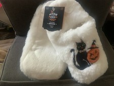 Size S-M Women's Cat Pumpki Pull-On Slipper Socks with Grippers Hyde And Eek NWT